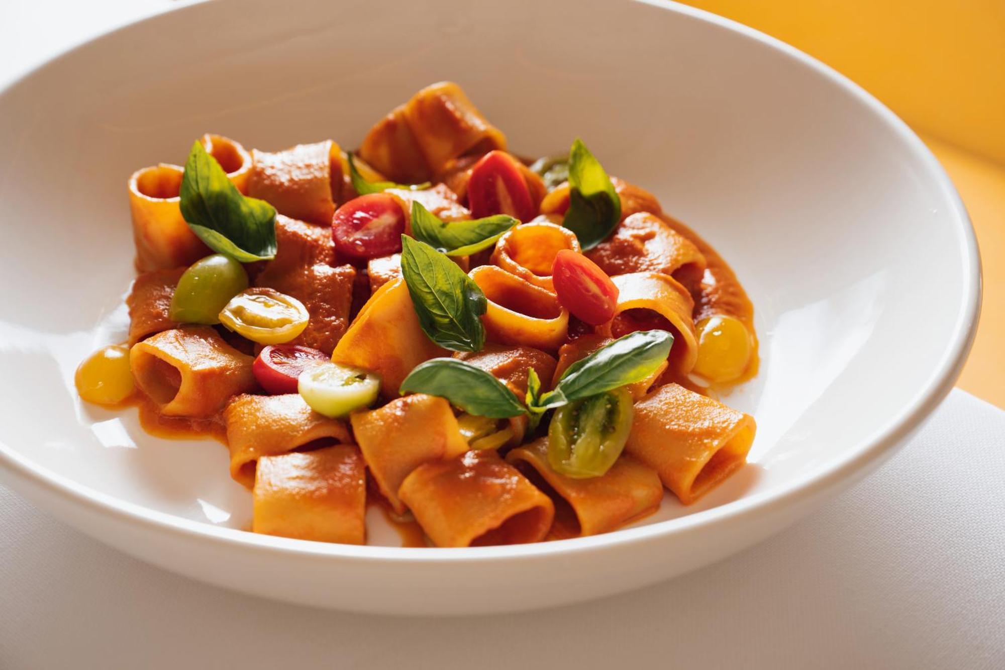 Delano Dubai At Bluewaters Hotel Екстериор снимка Rigatoni with sausage and peppers