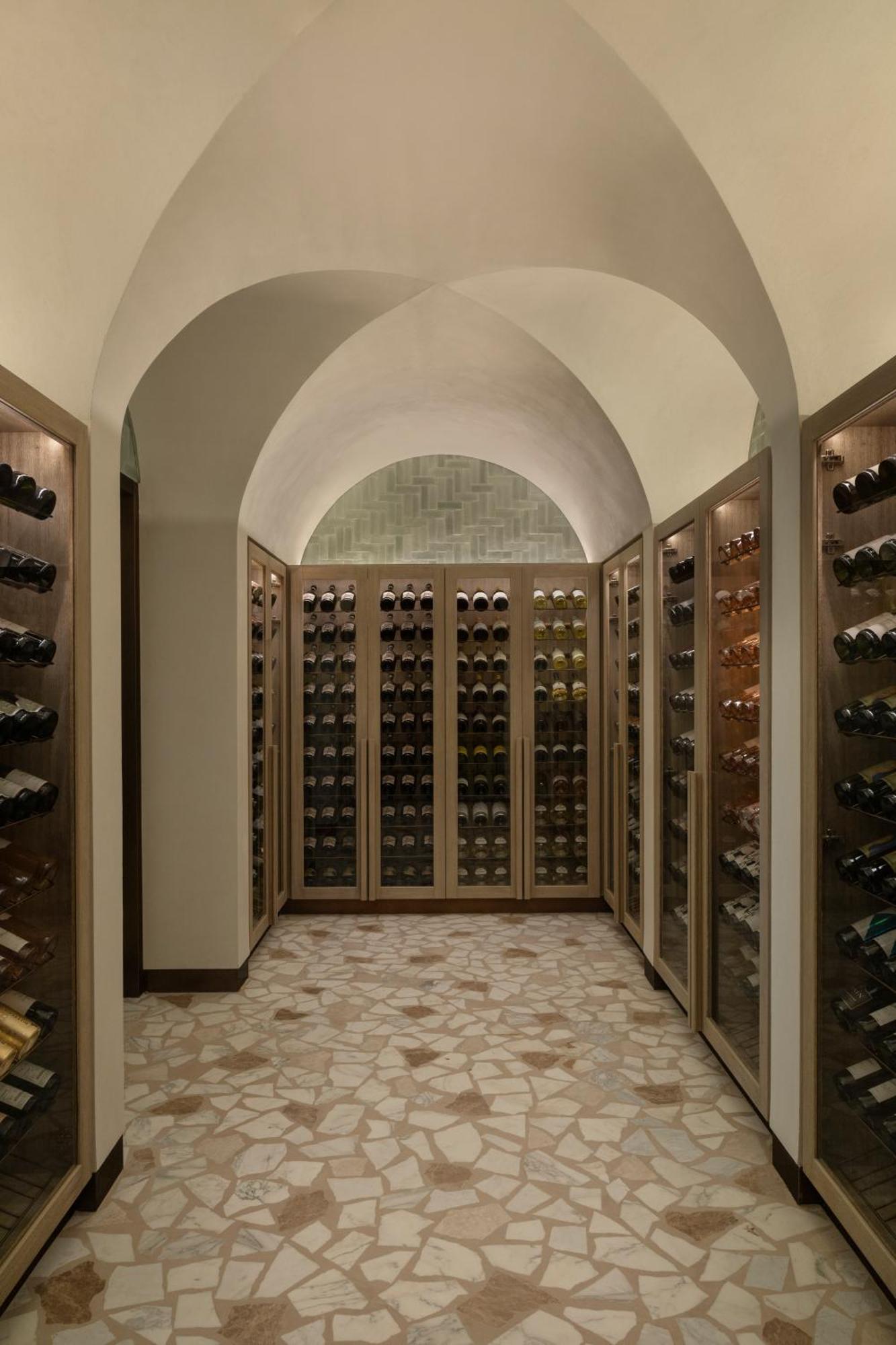 Delano Dubai At Bluewaters Hotel Екстериор снимка Wine cellar
